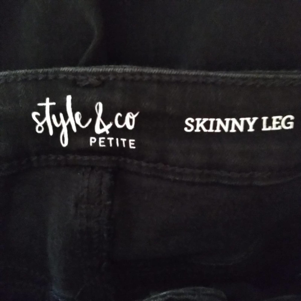 Style & Co Black Wash Skinny Leg Jeans 4 Petite - Picture 6 of 6